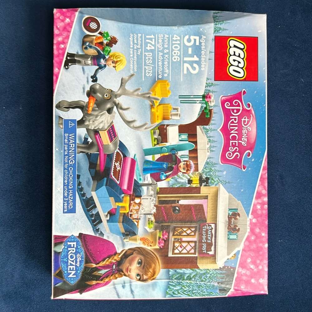 NEW LEGO DISNEY PRINCESS Frozen set.